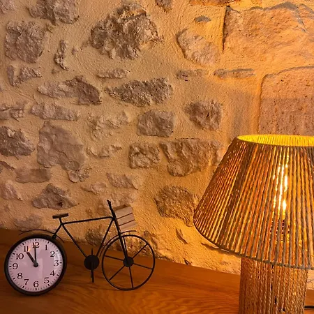 Maison Entièrement Rénovée Avec Piscine Privative