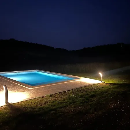 Maison Entièrement Rénovée Avec Piscine Privative Esclottes