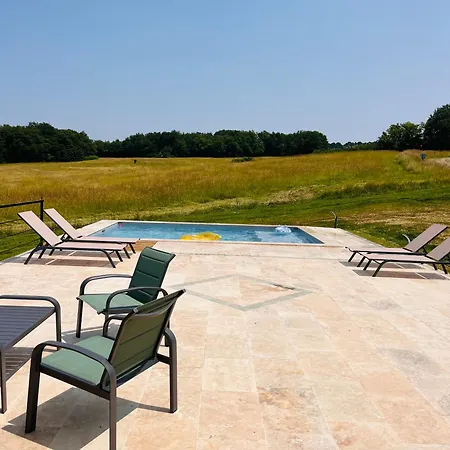 Maison Entierement Renovee Avec Piscine Privative Σπίτι διακοπών *