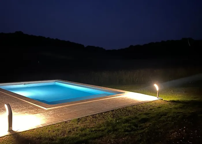 Maison Entierement Renovee Avec Piscine Privative Esclottes