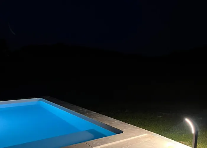 Ferienhaus Maison Entierement Renovee Avec Piscine Privative Esclottes