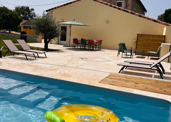 Maison Entierement Renovee Avec Piscine Privative Ferienhaus