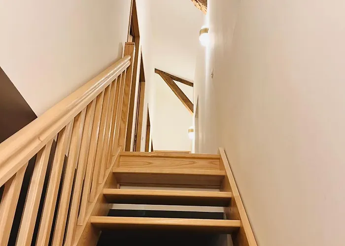 Maison Entierement Renovee Avec Piscine Privative *